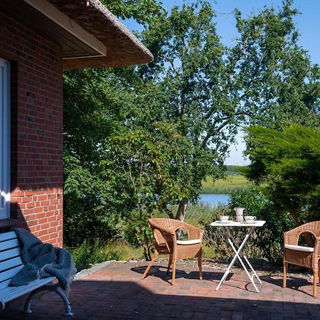 Villa Reetdachhaus Eiderblick Breiholz Esterno foto