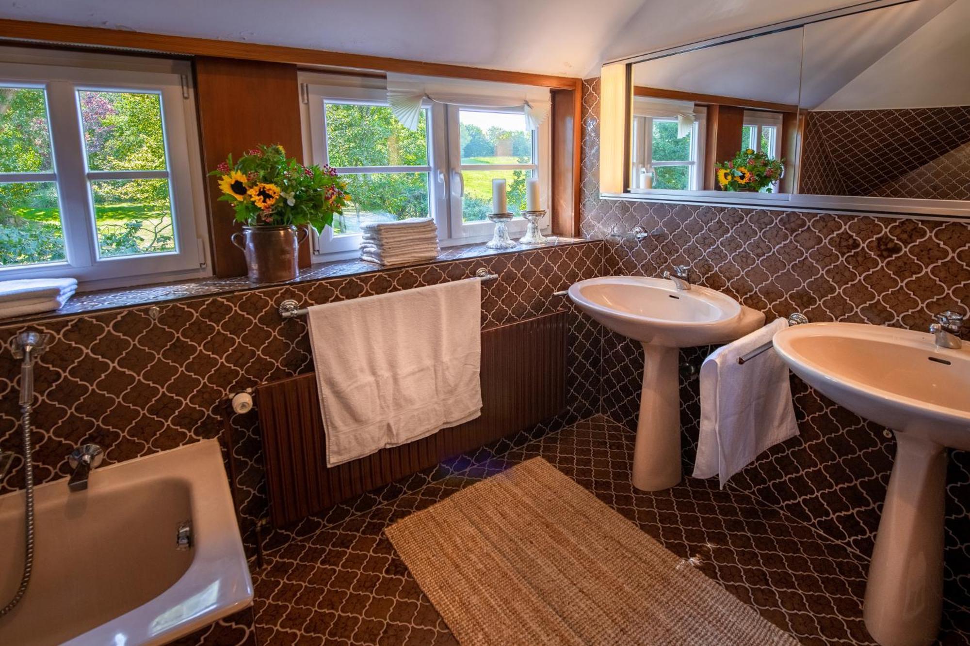 Villa Reetdachhaus Eiderblick Breiholz Esterno foto